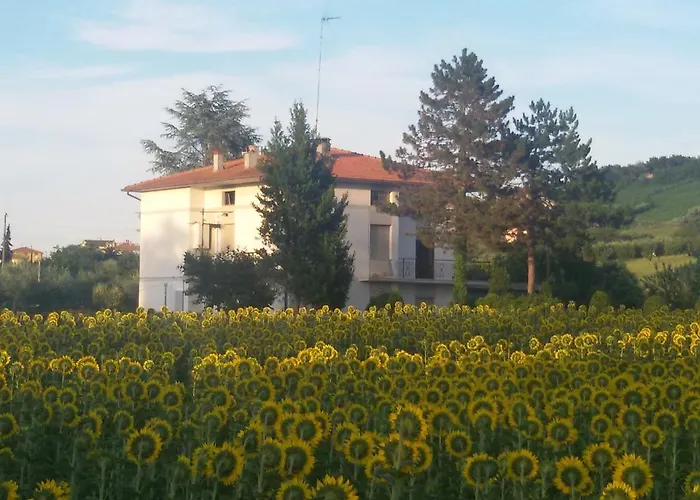 Il Ponte Di Legno Nocleg ze śniadaniem Fermo